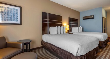 Best Western Plus North Odessa Inn & Suites Room Type - 2 Queen Beds, Communication Assistance, Bathtub, Non-Smoking, Full Breakfast