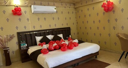 Morni Hills Resort | Rooms & Pool Room Type - King Suite
