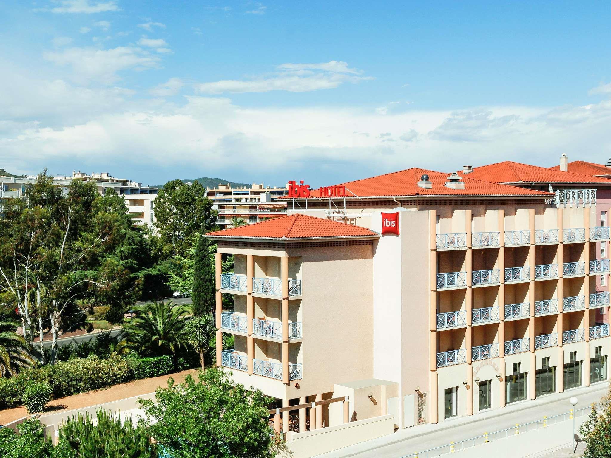 ibis Hyeres - Tap to explore photos