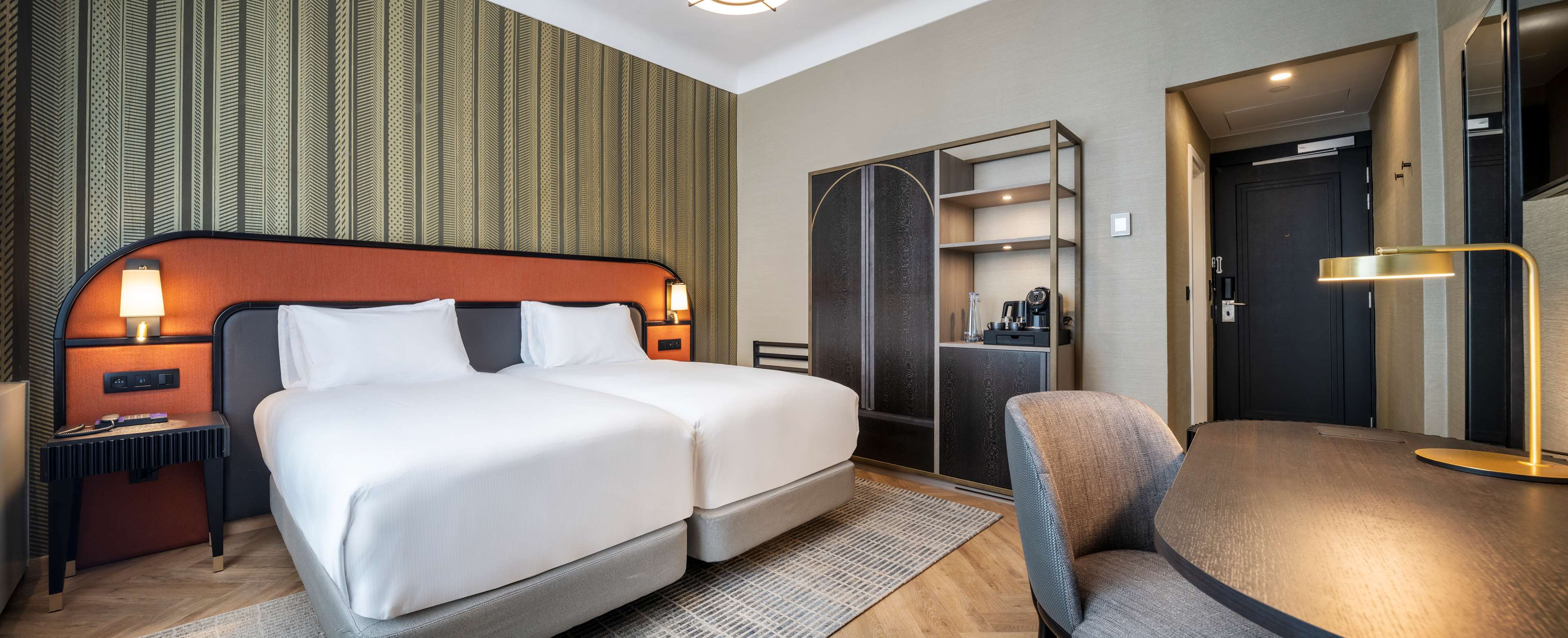 DoubleTree by Hilton Brussels City - Tap to explore photos