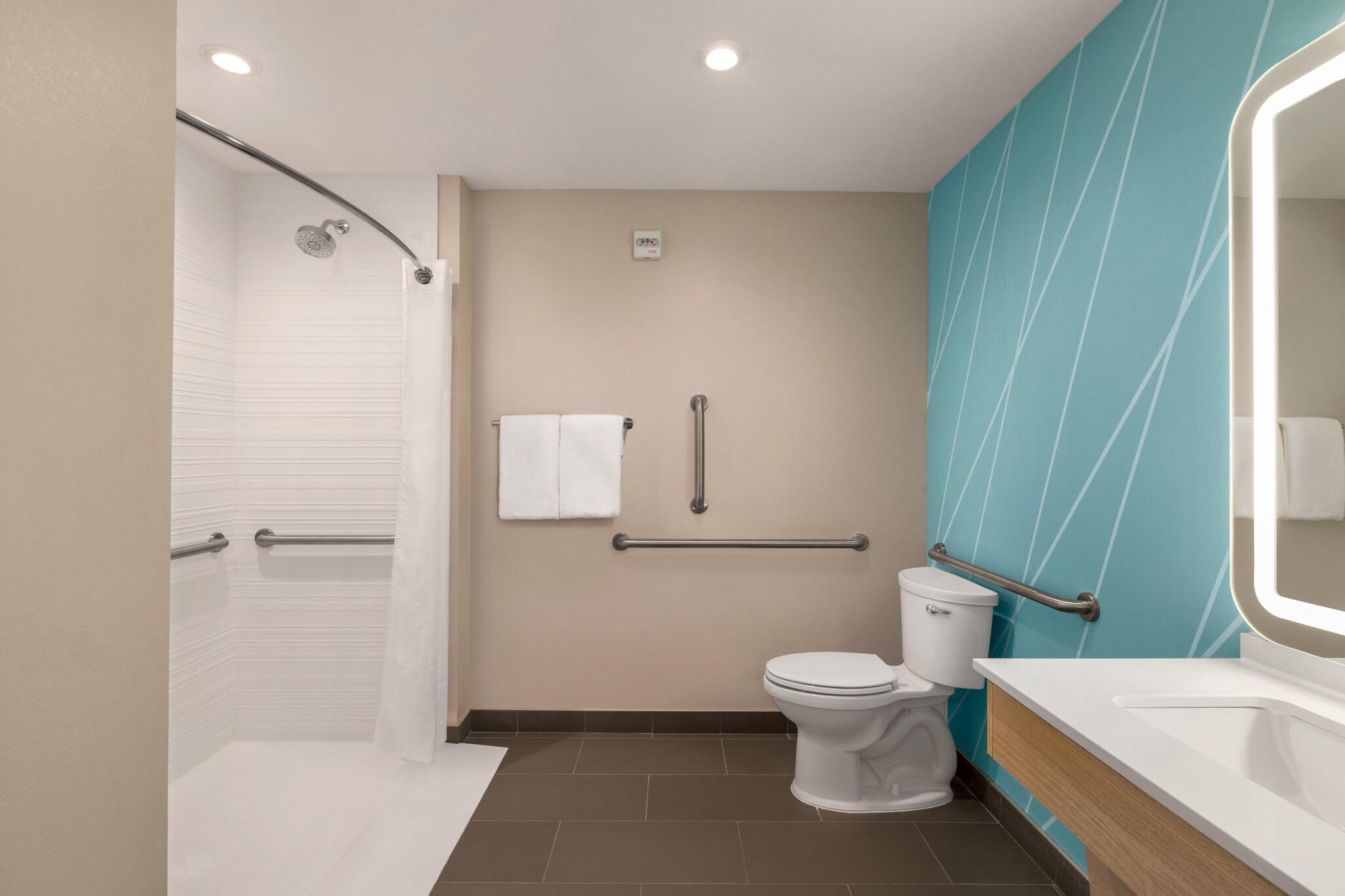 avid hotels MEMPHIS - SOUTHAVEN - Tap to explore photos