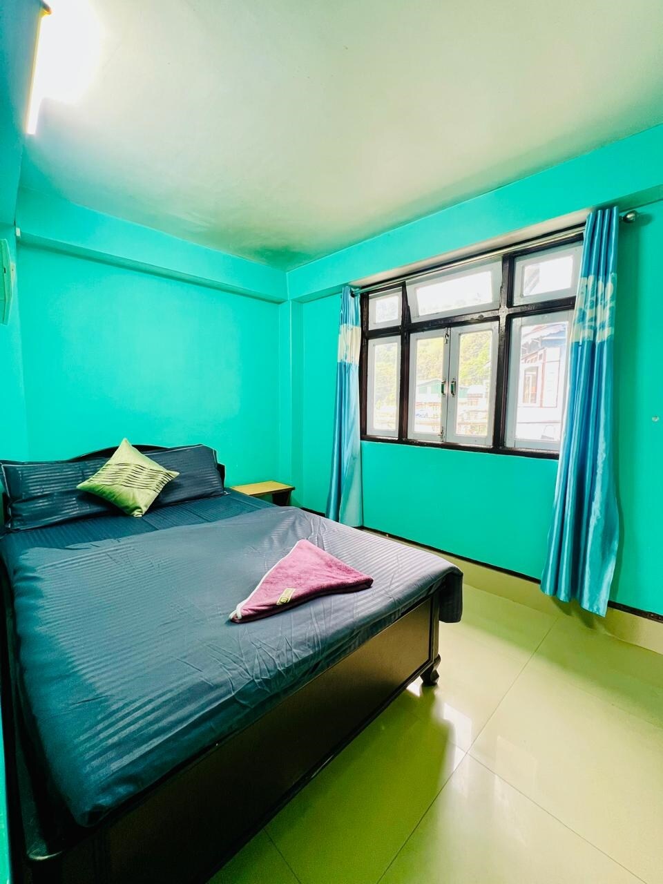 Darjeeling Homes - The Glory - Tap to explore photos