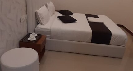 Mano Residency Room Type - Suite White House