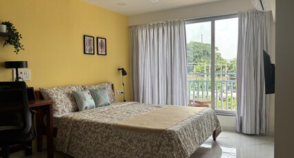 Cozy Stylish Studio Home In Khar Tulip 2 Room Type - Cozy Stylish Studio Home In Khar Tulip 2