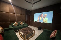 Instay 1429B | Peaceful 2BHK with Theatre