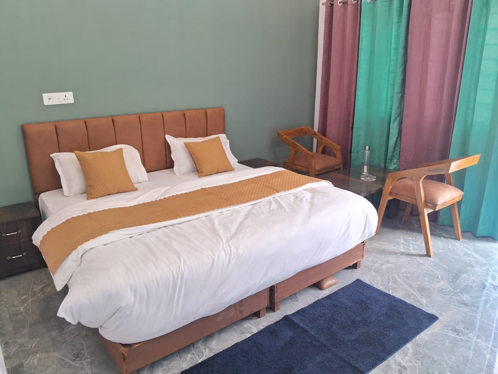 RAJJEET GUEST HOUSE - Tap to explore photos