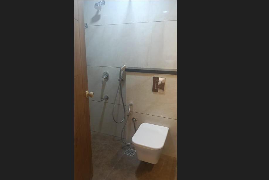 Grand Central - Tap to explore photos