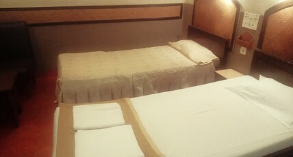 Boulevard Hotel Room Type - Non AC Deluxe room