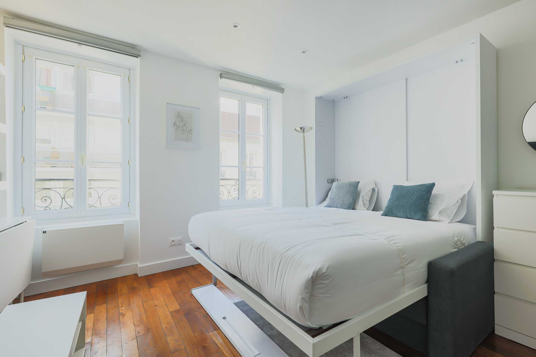 Charming apartment-1BR-3P-Ternes - Tap to explore photos