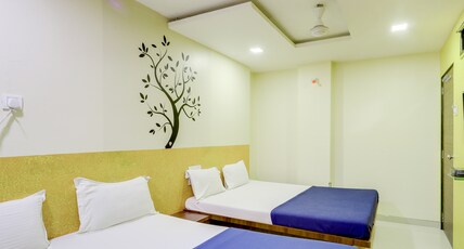 NEW SHRINIWAS LODGING AND BOARDING HOUSE Room Type - Deluxe Four Bed Room