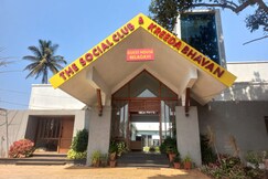 Deluxe Guest House