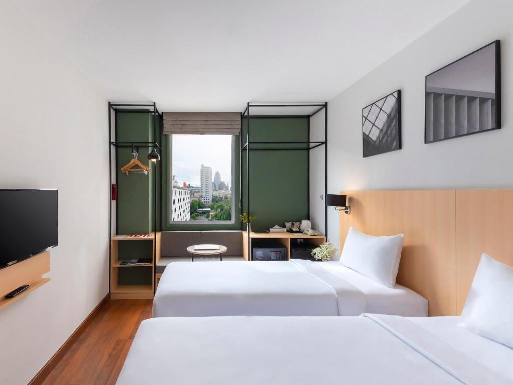 ibis Bangkok Sukhumvit 4 - Tap to explore photos