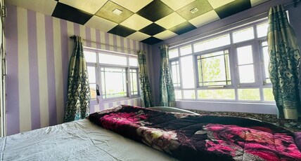 Sheen Homestay Room Type - Deluxe Room with Front Garden View