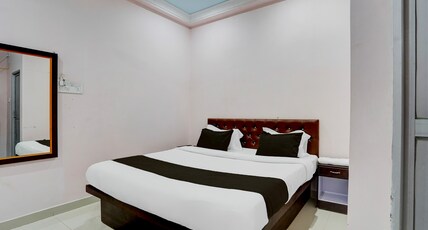 Super Collection O Patna Airport Formerly Hotel Shahi Mahal Room Type - Super Deluxe Room
