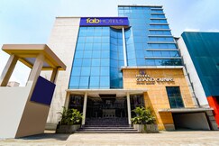 FabHotel Grand Gunas