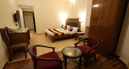Riverside Resort Room Type - Deluxe Room with Garden Access