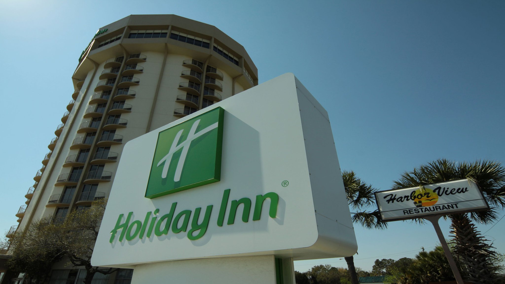 Holiday Inn Charleston Riverview, an IHG Hotel - Tap to explore photos
