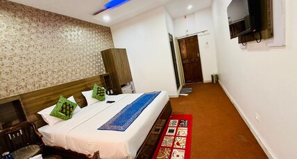SHIVRATRI GUEST HOUSE Room Type - Ex Deluxe Double Bedrooms