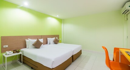 Bella Express Room Type - Standard No Window Room Twin