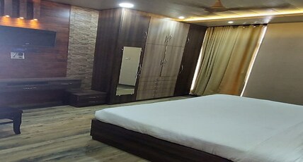 MAHAL RESTAURANT & HOTAL Room Type - Deluxe Room