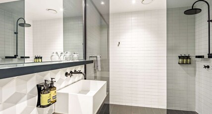 Peppers Southern Cross Melbourne Room Type - Peppers Petite