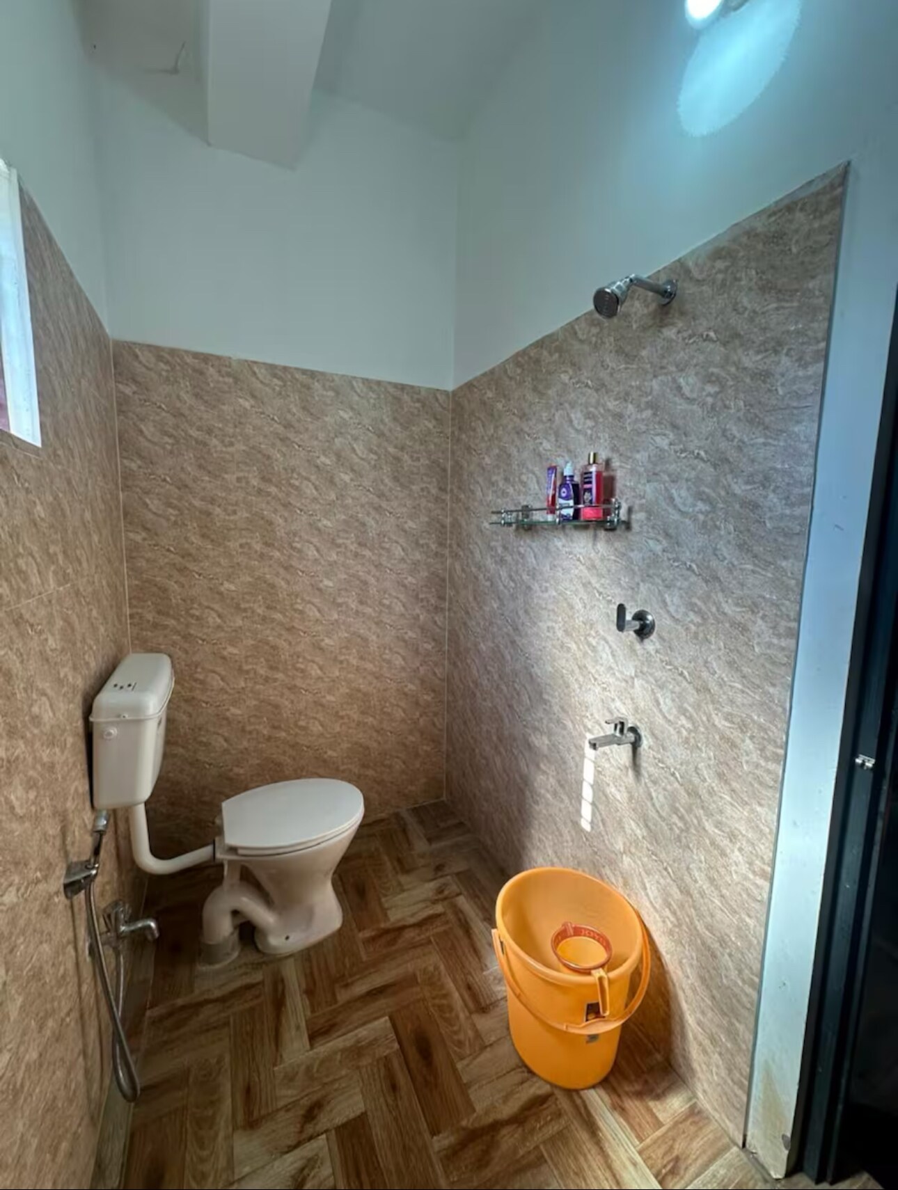 Preeti s Homestay 1BHK I - Tap to explore photos