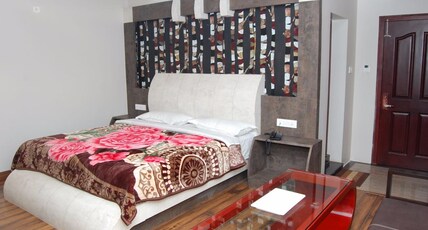 Hotel Sarkar Palace Room Type - Pearl Suite