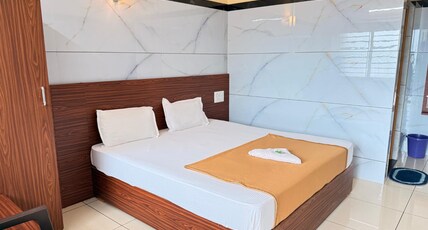 Ocean View Residency Murdeshwar Room Type - Deluxe Room