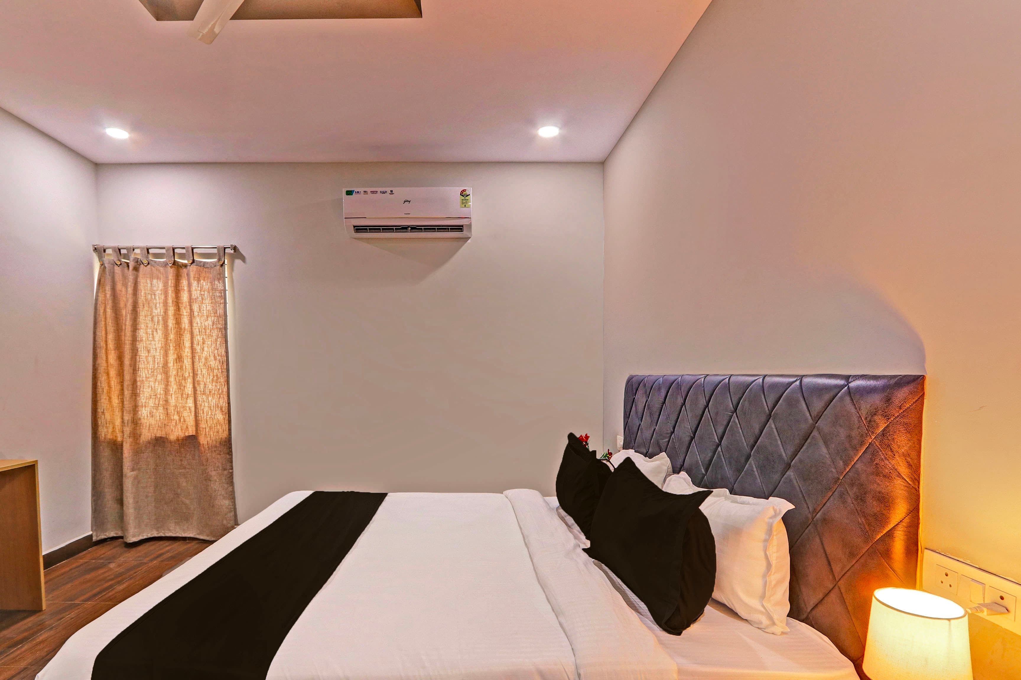 Super Hotel O RBS Classic Stay Boduppal - Tap to explore photos