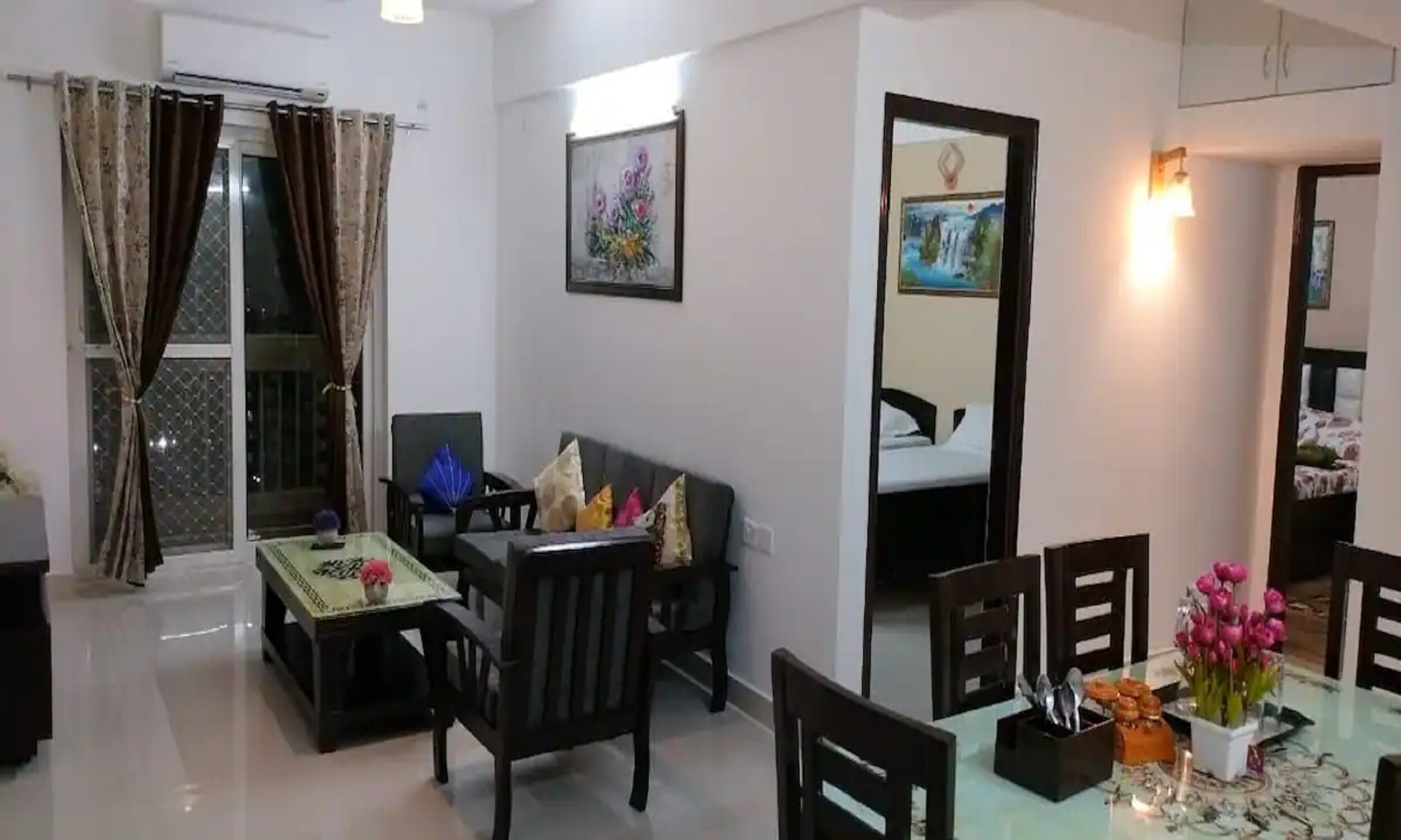 Entire 3BHK Flat for comfortable stay near Expo mart - Tap to explore photos