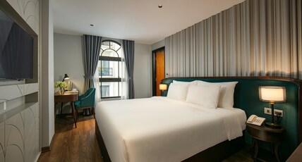 May De Ville Lakeside Hotel Room Type - Deluxe Double City View