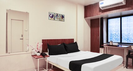 Super Hotel O Jadhav Nagar Near Sinhgad College Room Type - Deluxe