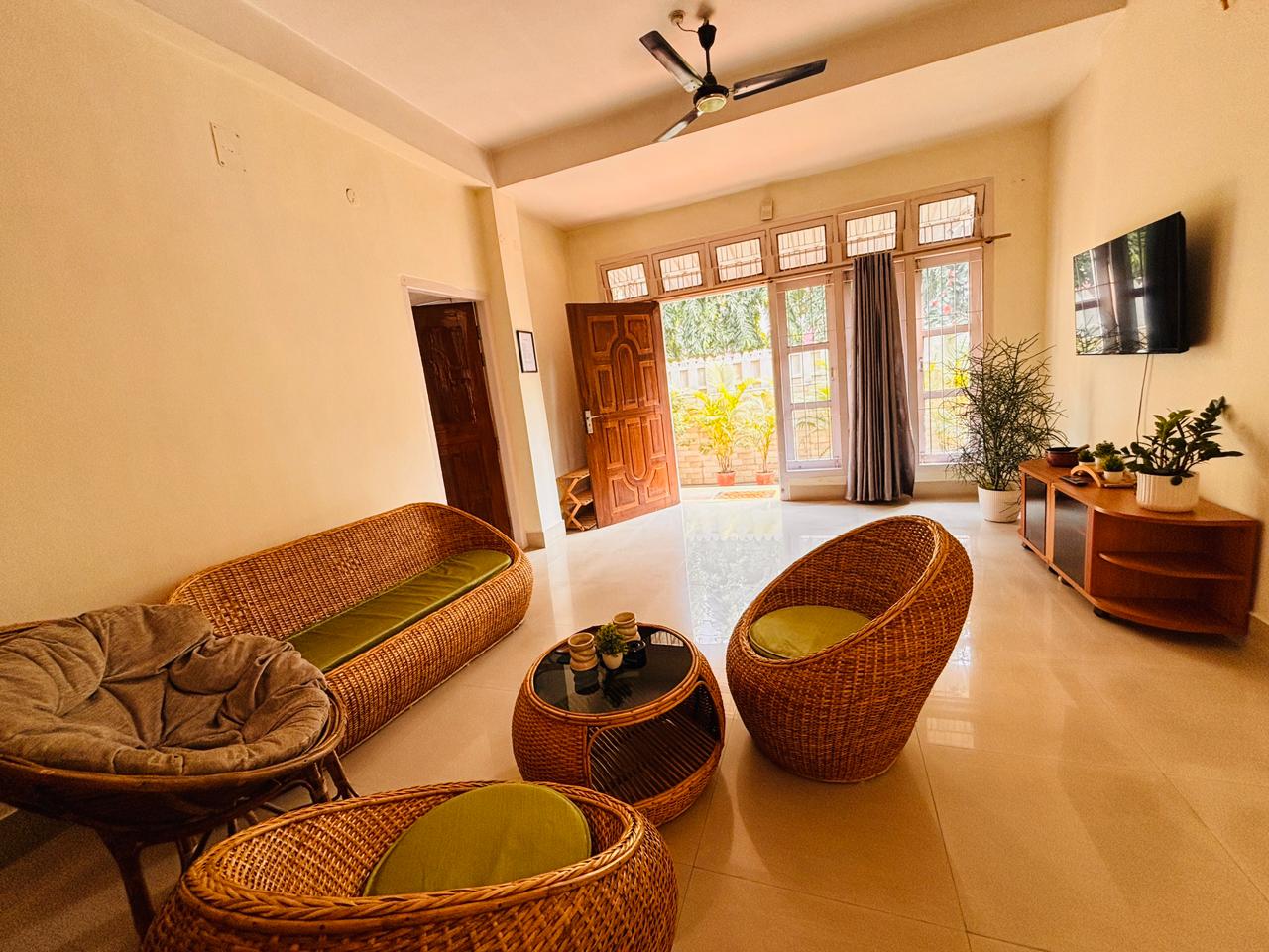 Kareng Cozy Homestay - Tap to explore photos