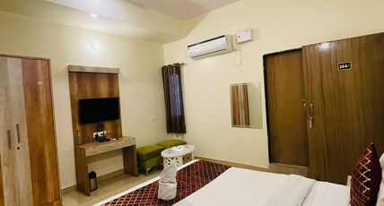 Hotel R.K.Heights Room Type - Superior Deluxe Room - Free High Speed Wi-Fi