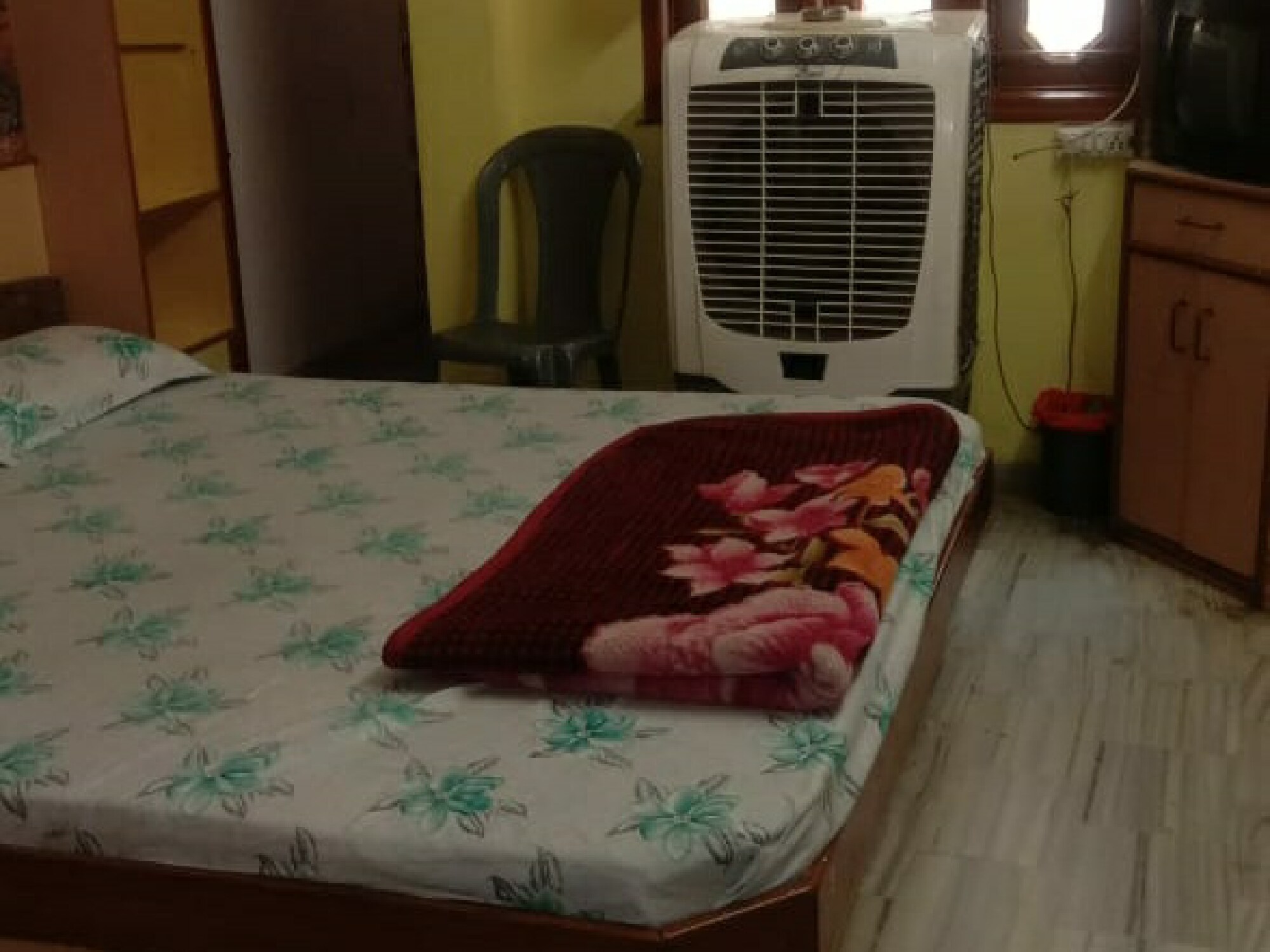 Hotel City In - Tap to explore photos