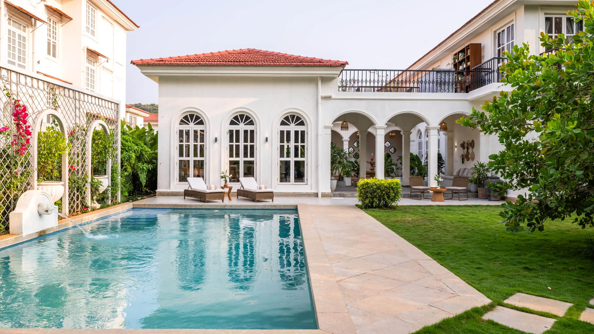 Lohonstays Villa Rosa