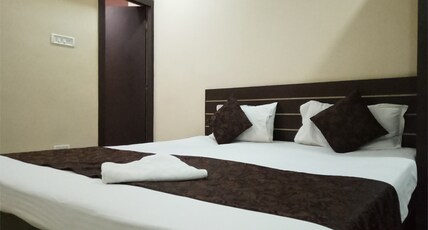 Hotel Garden View Residency Room Type - Deluxe Room