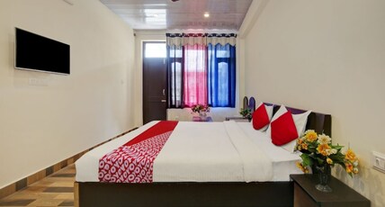 Snow View Residency Room Type - Family Triple Bedroom with Private Balcony