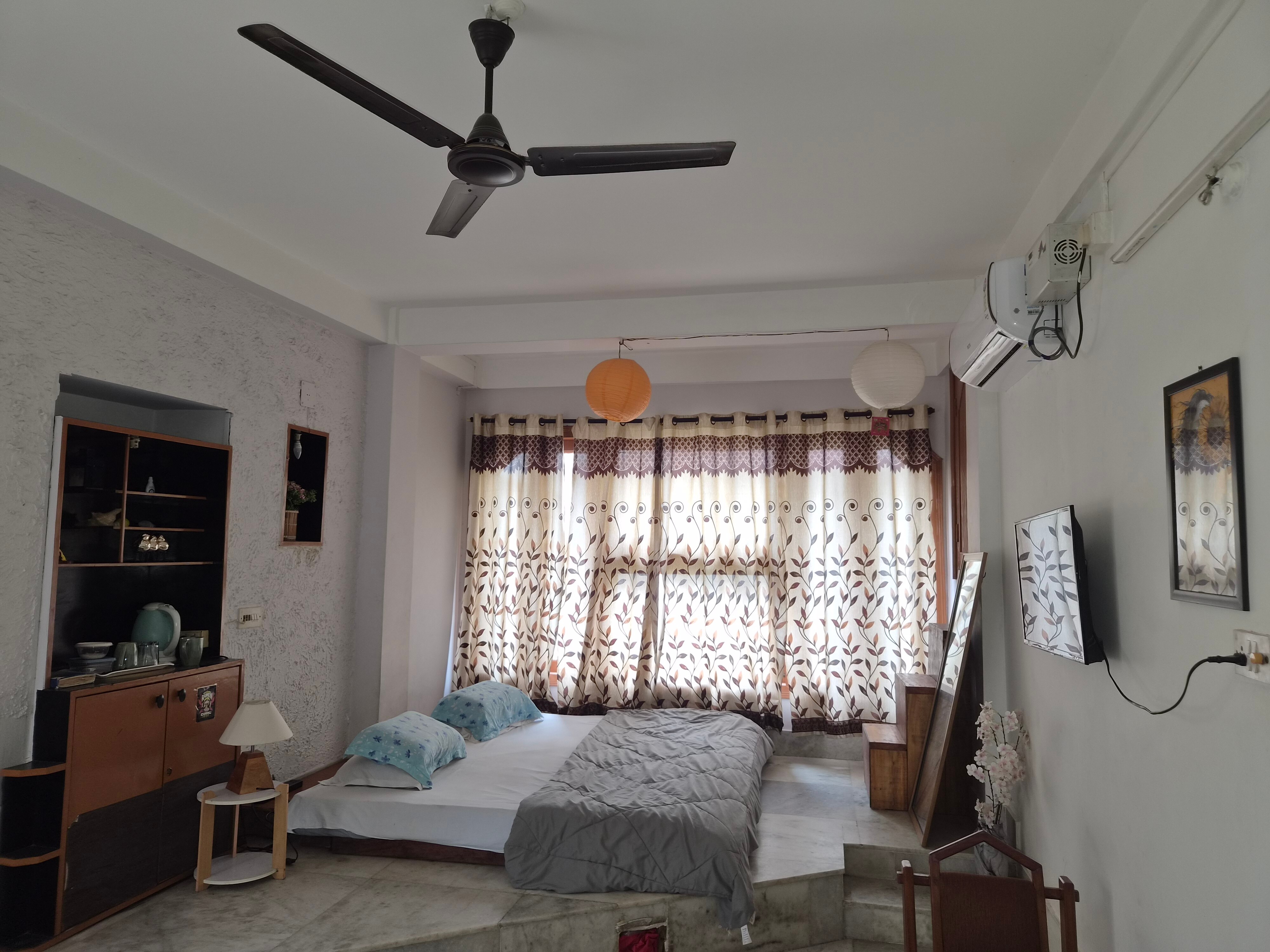 Bohomaya ONE RK Homestay - Tap to explore photos