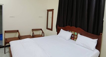 Hotel suraj palace Room Type - Bedroom