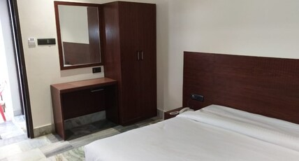 Hotel Sangeeta Sadan Room Type - Deluxe Room