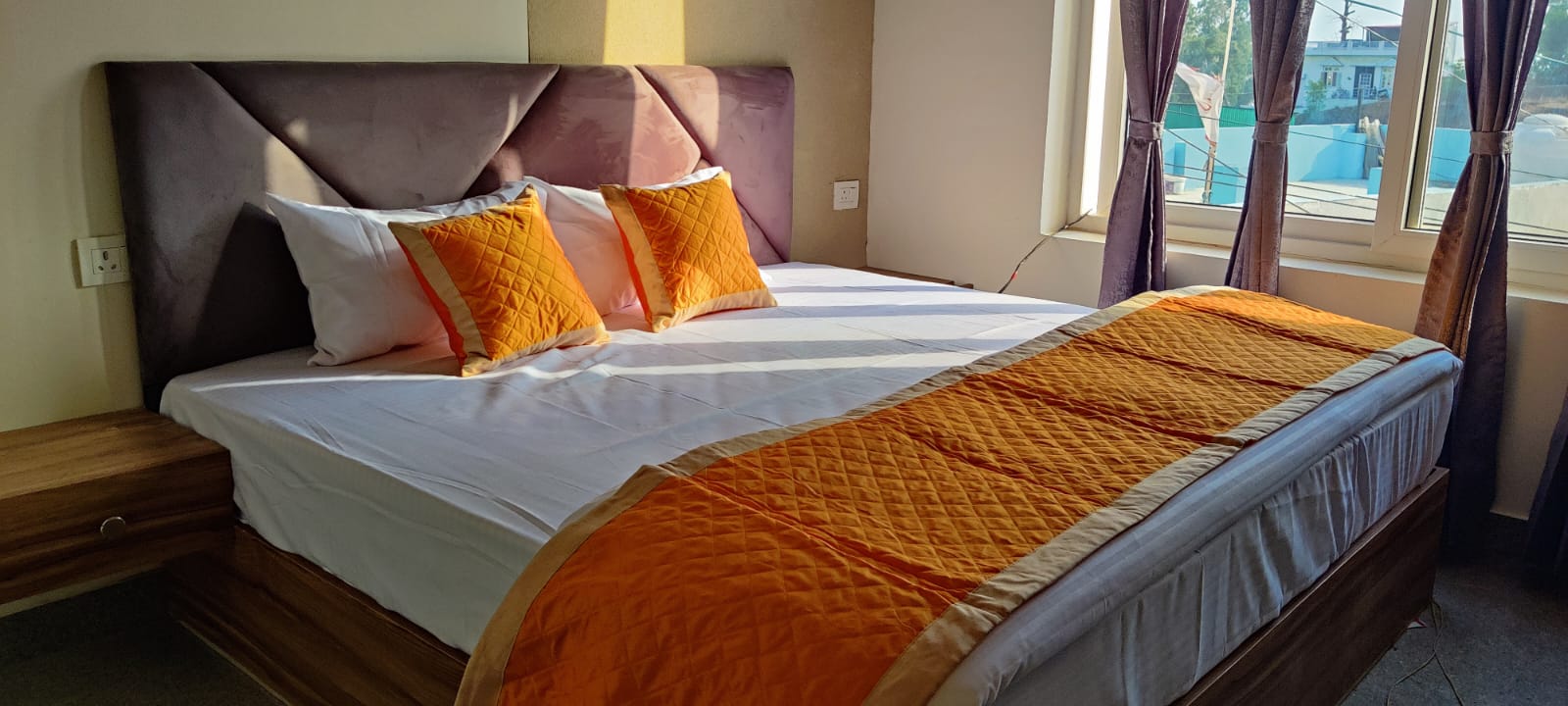 homestay Sugara - Tap to explore photos