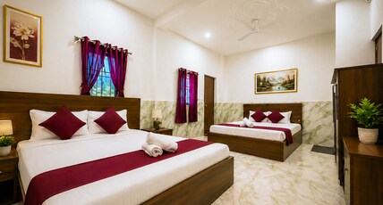 K.D Dham-Near Prem mandir Room Type - Four bed room