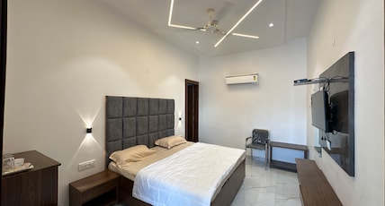 The Bubbles Pool and Rooms Room Type - G3