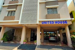 HOTEL UNITED HOUSE