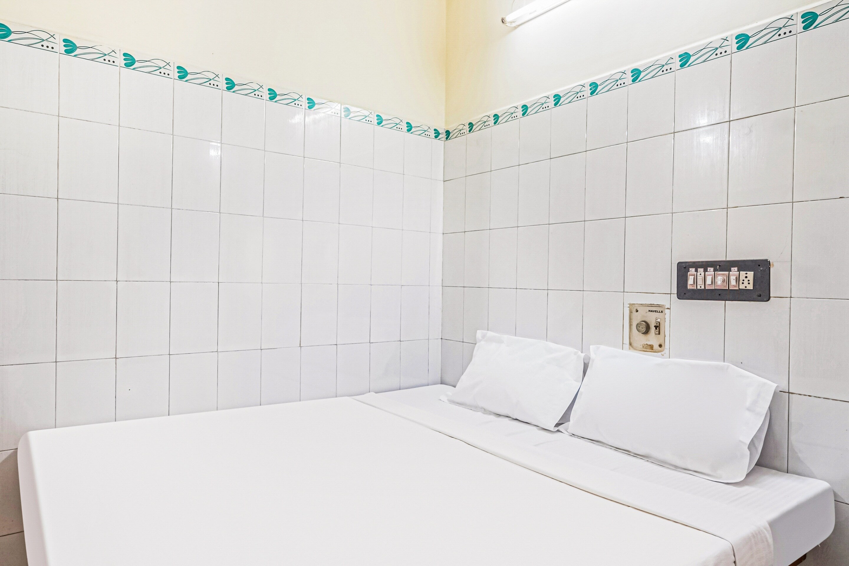 SPOT ON Venkata Sai Residency - Tap to explore photos