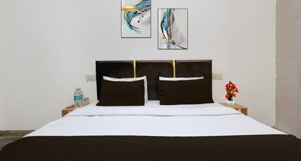 Hotel O by OYO Dariya Railway Station Formerly RR Villa Room Type - Classic