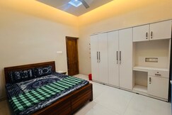 Chaithanya Homestay 4 BHK