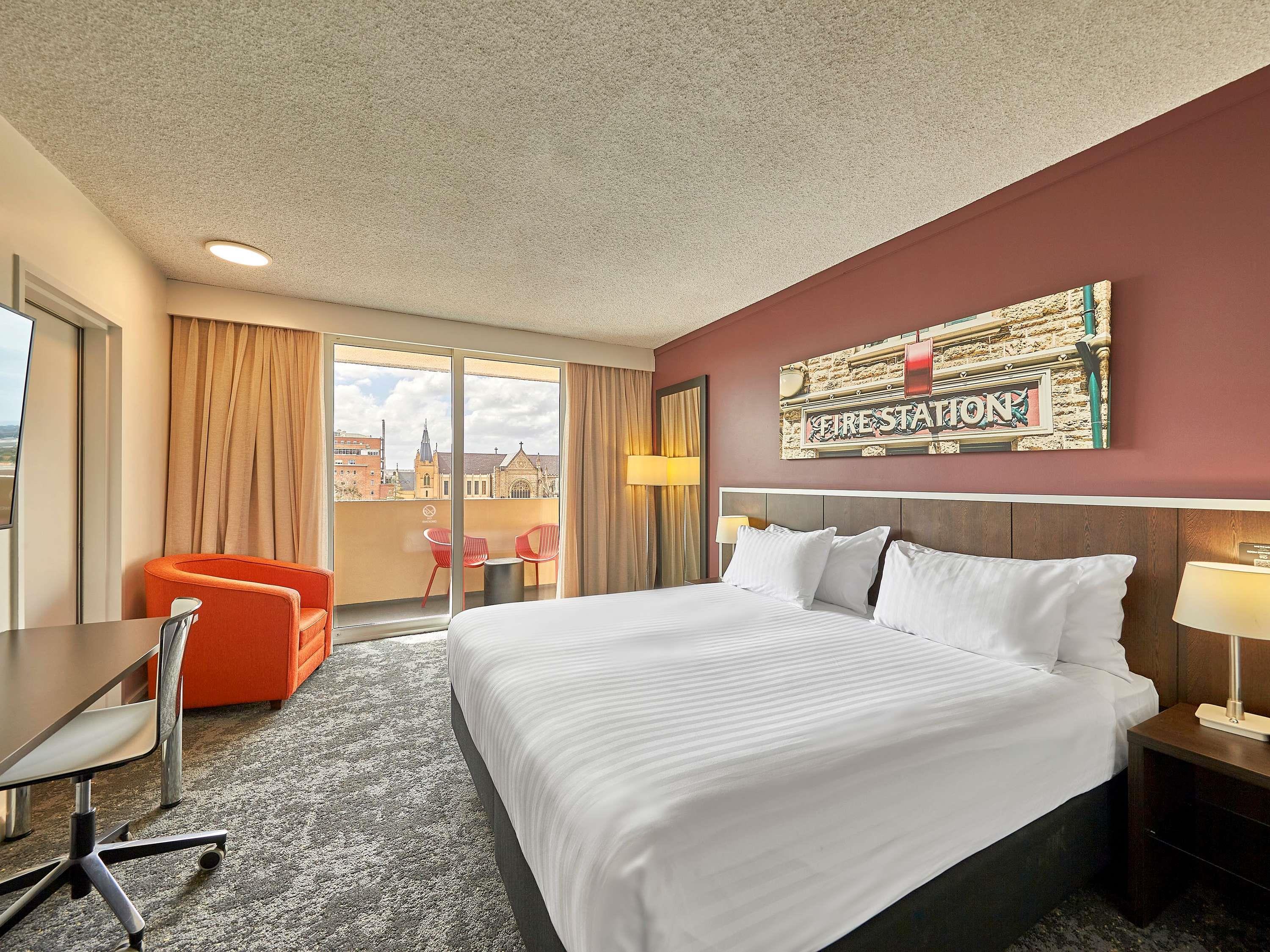 Mercure Perth On Hay - Tap to explore photos