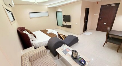 Hotel Nova Vista Room Type - Royal Round Bed With 245 Sofa Suite